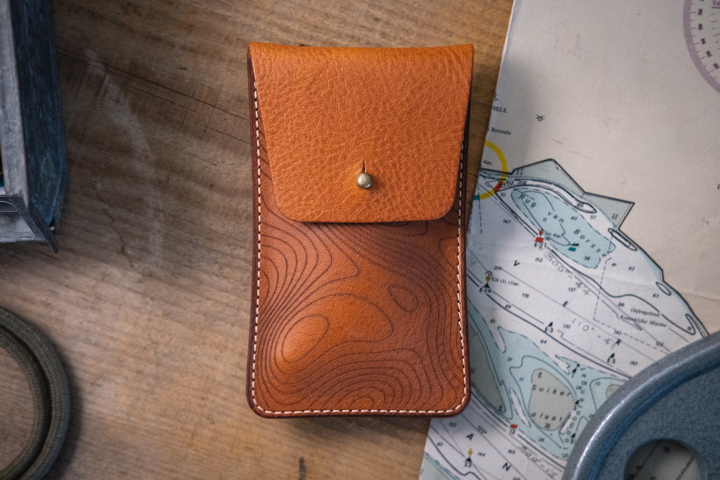 Pebbled veg-tan collection "Pathfinder"