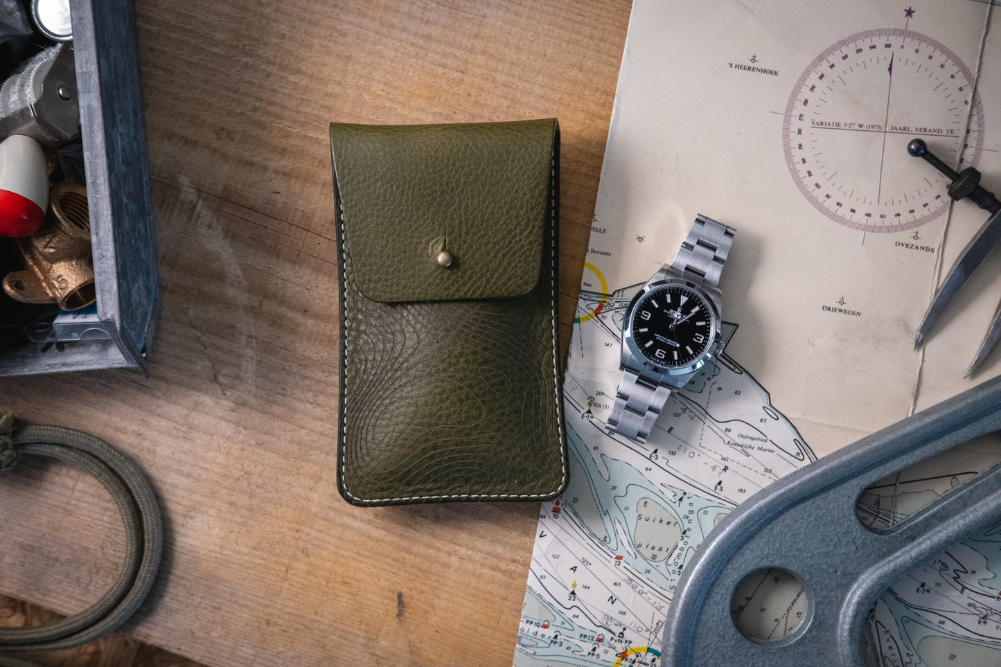 Pebbled veg-tan collection "Pathfinder"