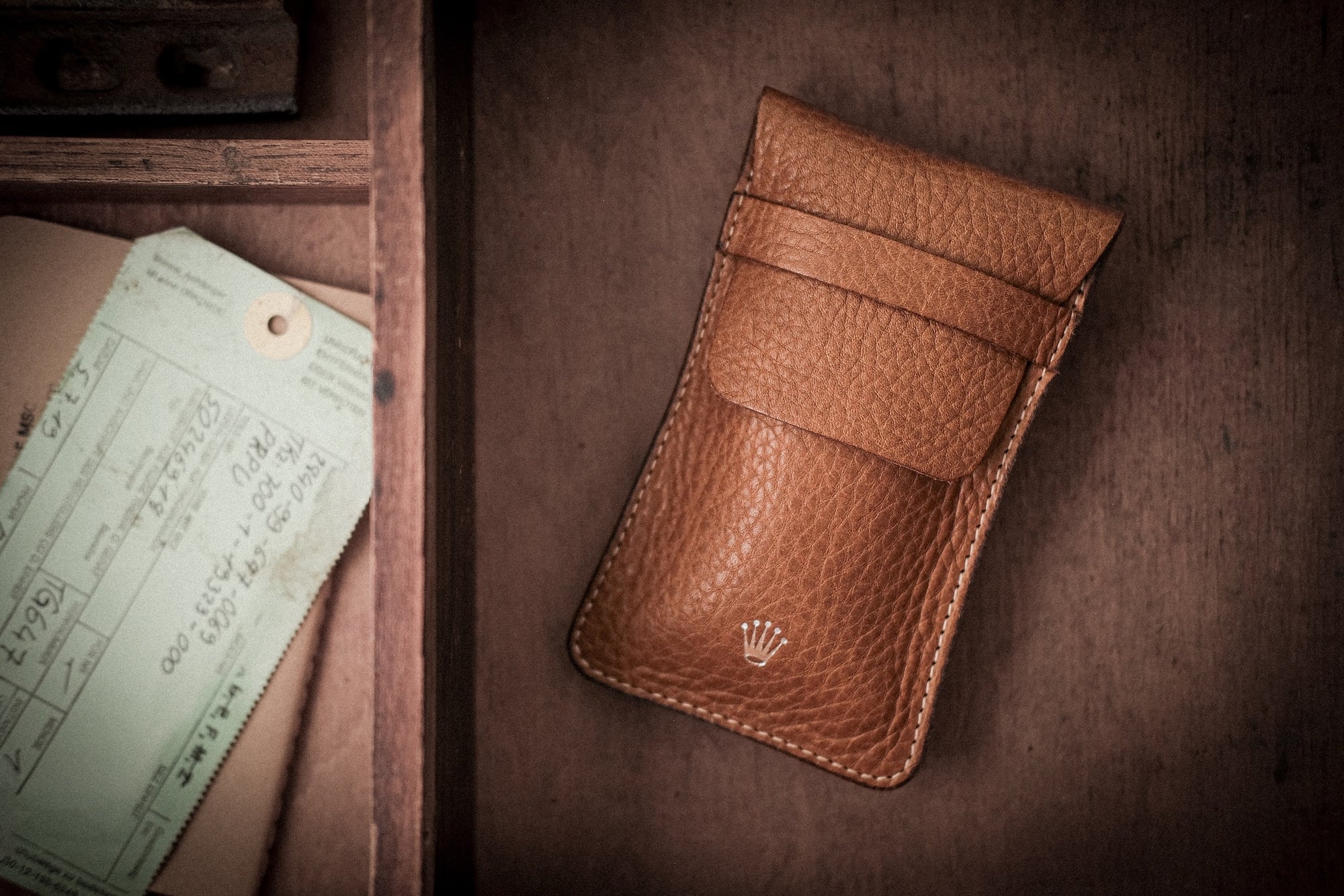 SAMPLE SALE "veg tan leatherpouch BRONZE - Strap silver coronet