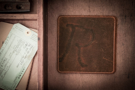 SAMPLE SALE VALET VINTAGE BROWN - 13 X 13 CM SCARRED