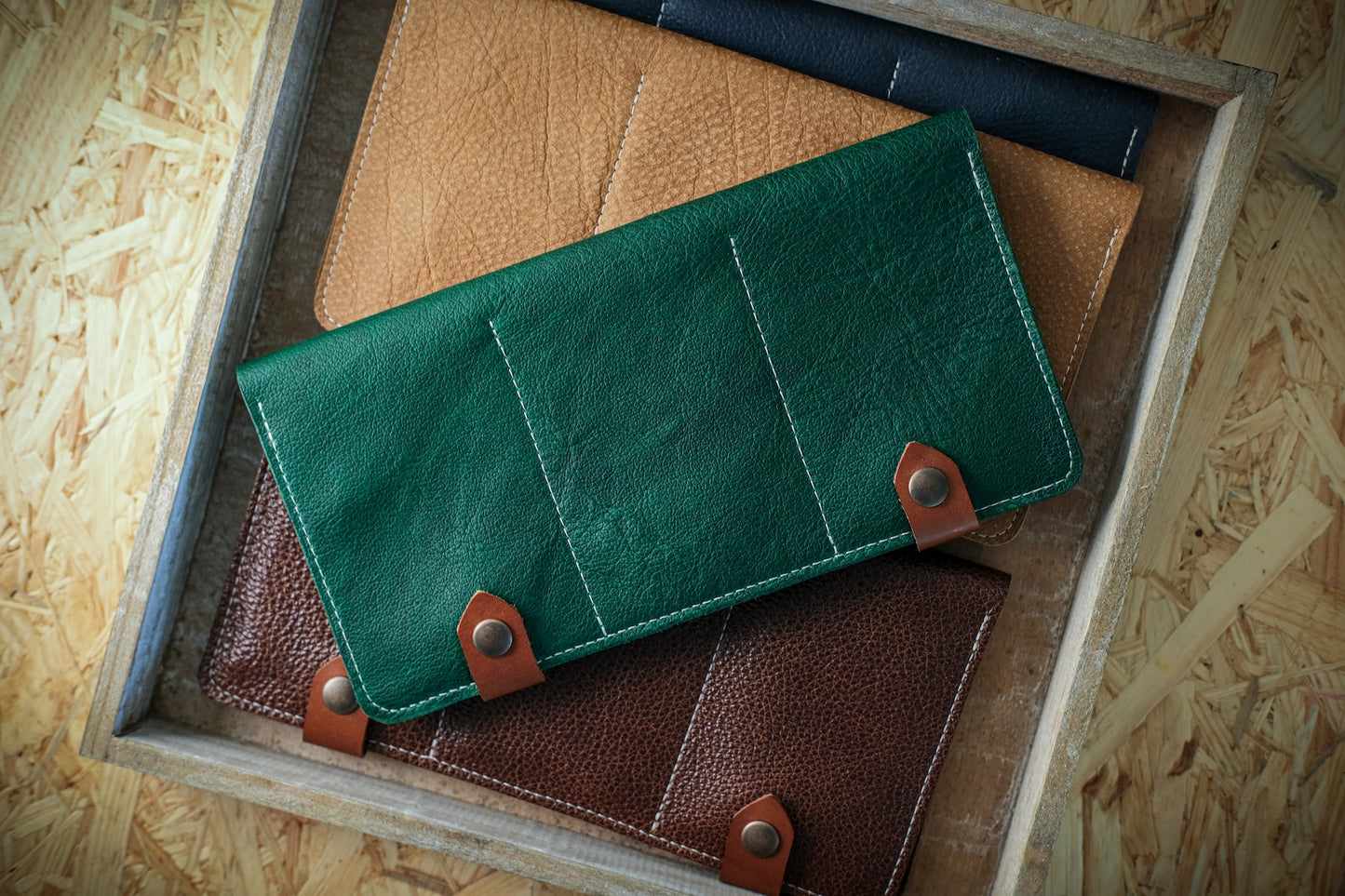 Bank-vault wallet "6 pockets" color; forest green